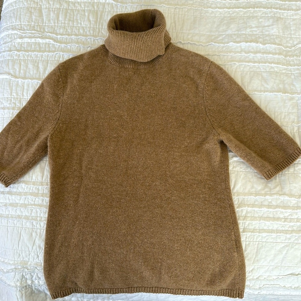 H&M cashmere turtleneck top. Size small. Dark Beige.
